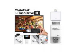 Akita 16GB PhotoFast Flash Drive with Adaptor